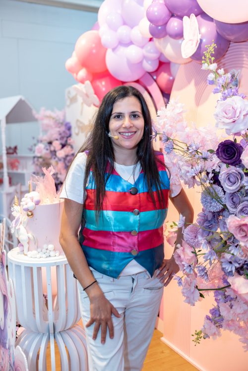 MEET THE ENTERTAINER